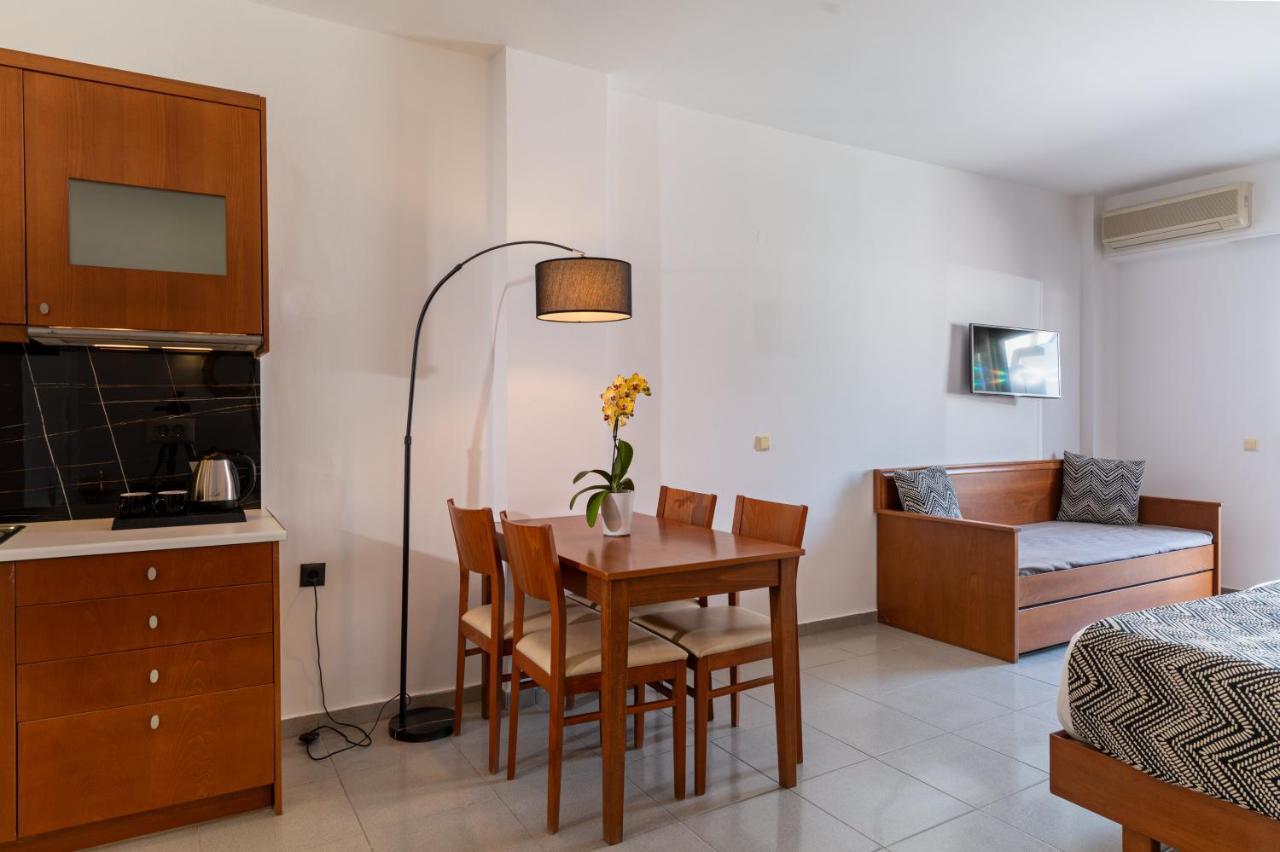 Delfina Boutique Hotel Paralia Kourna Bagian luar foto