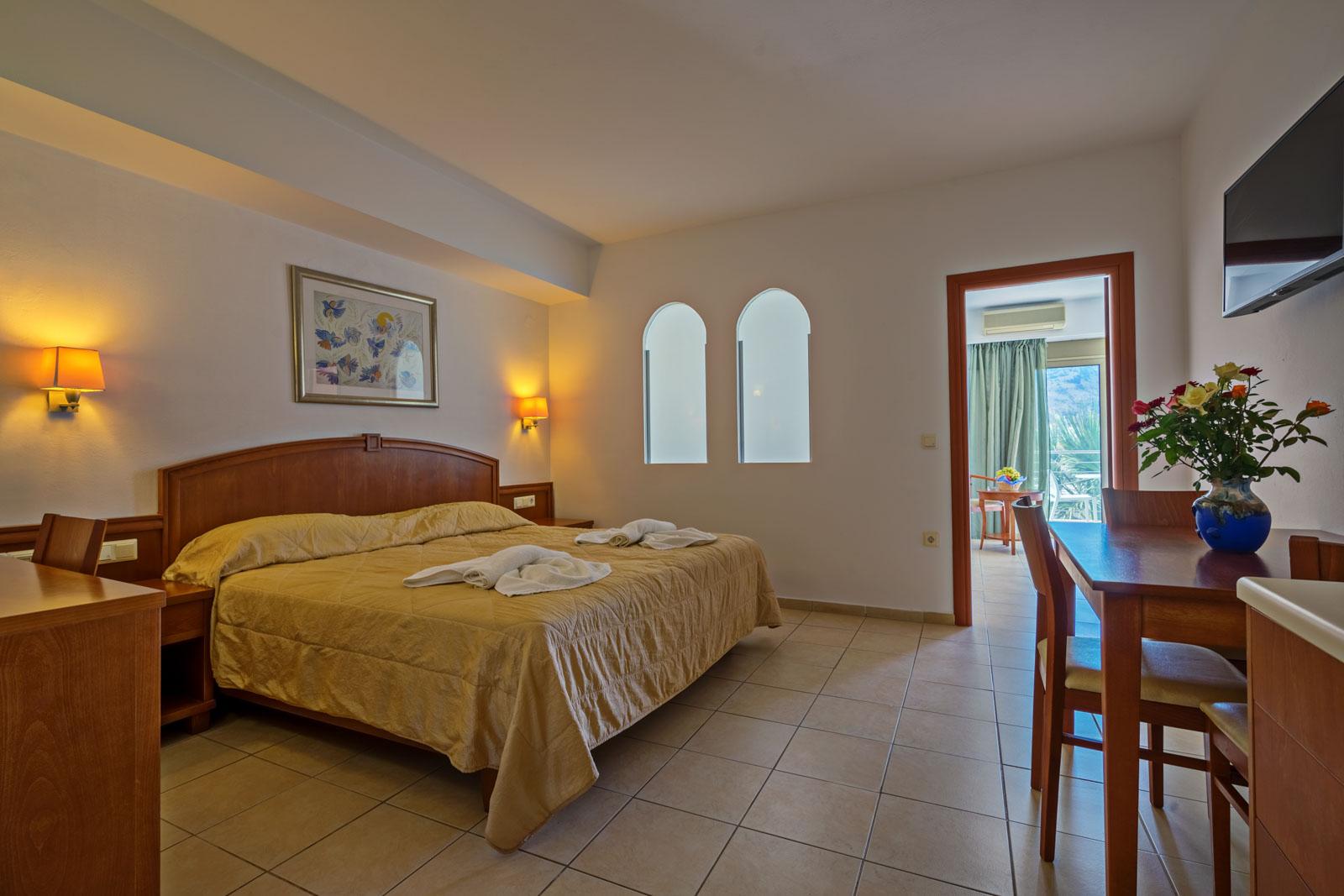 Delfina Boutique Hotel Paralia Kourna Bagian luar foto